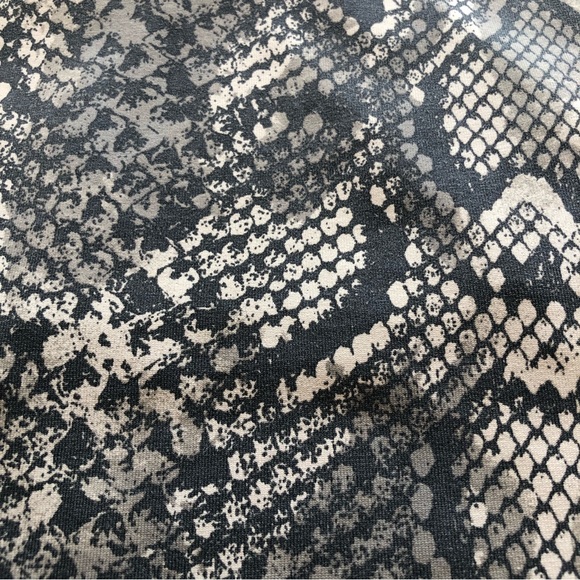 Zara Women’s Size M Animal Print Snake Skin Sleeveless Shirt Elastic Tank-Top - Picture 10 of 16